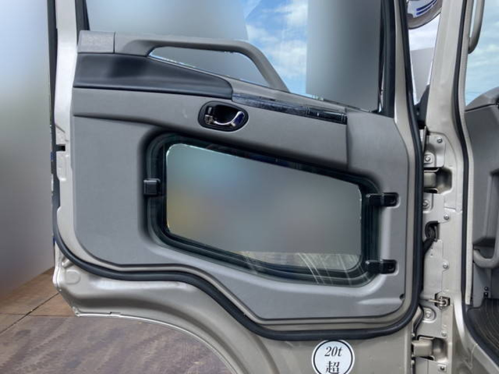 三菱ふそう スーパーグレート トラクタ 大型 QKG-FV60VJR 年式 H30[写真19]