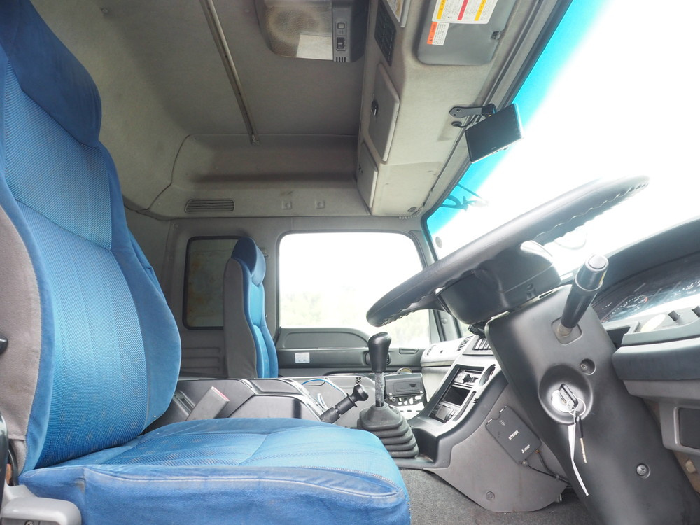 いすゞ ギガ 冷凍バン 大型 QKG-CYL77A 年式 H27[写真33]