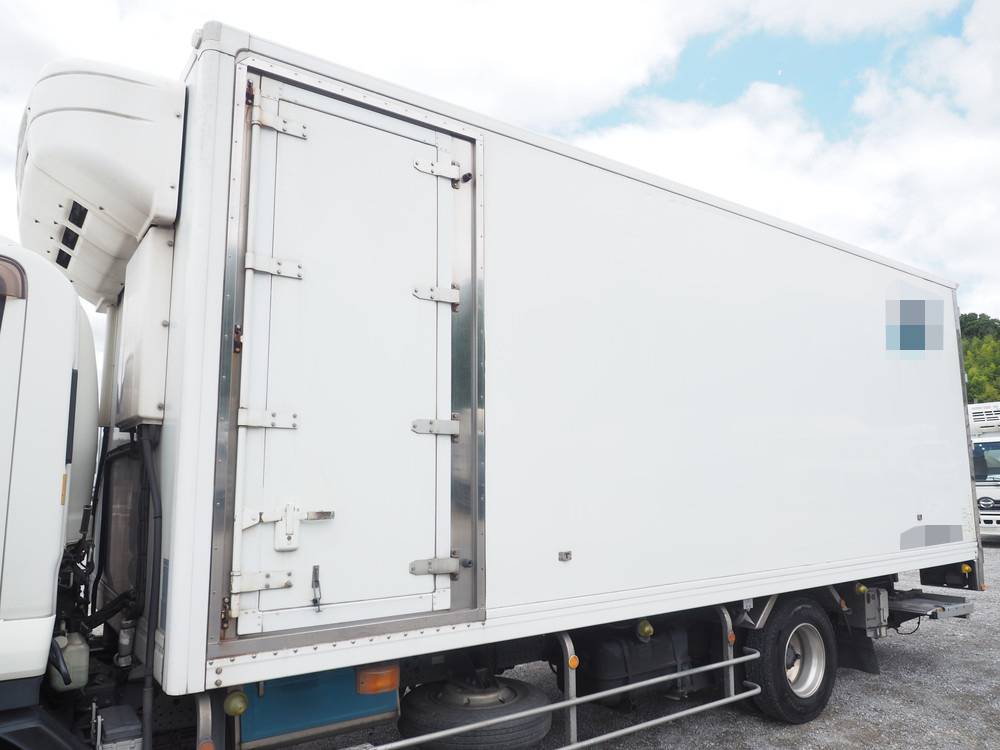 いすゞ フォワード 冷凍バン 中型 TKG-FRR90T2 年式 H26[写真12]