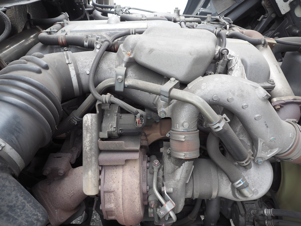 いすゞ ギガ ウイング車 大型 QKG-CYJ77A 年式 H27[写真47]