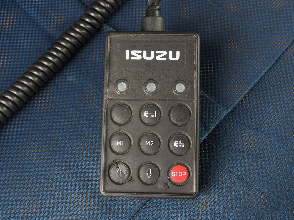 いすゞ ギガ ウイング車 大型 QKG-CYJ77A 年式 H27[写真37]