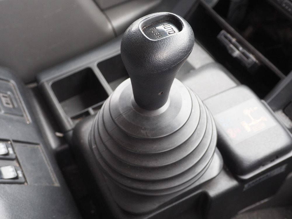 いすゞ ギガ ウイング車 大型 QKG-CYJ77A 年式 H27[写真34]