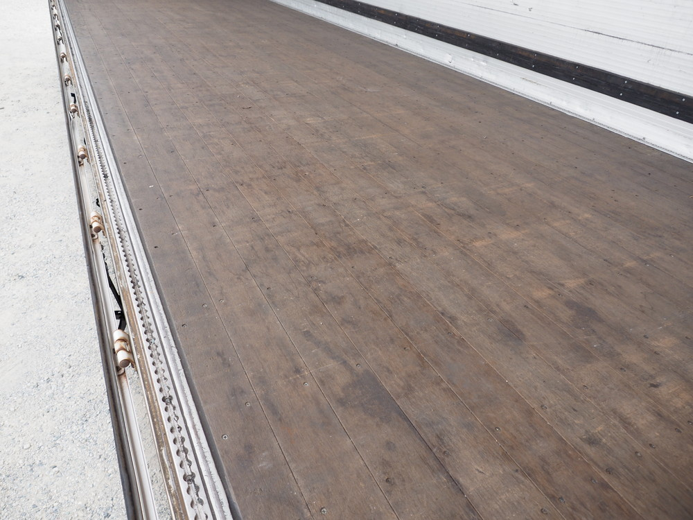 いすゞ ギガ ウイング車 大型 QKG-CYJ77A 年式 H27[写真22]