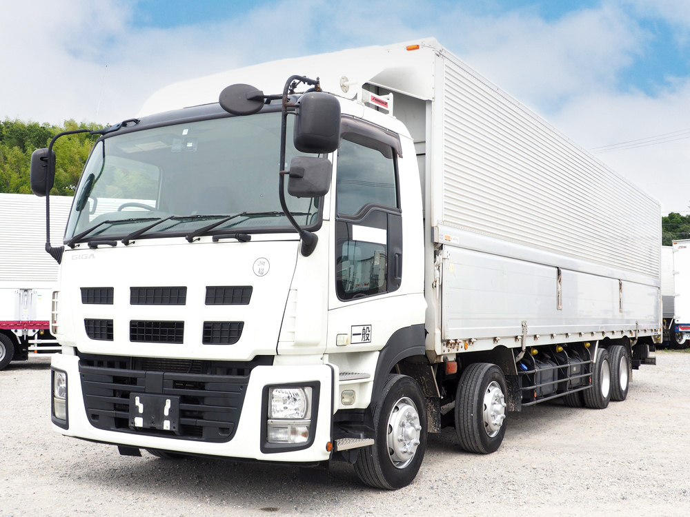 いすゞ ギガ ウイング車 大型 QKG-CYJ77A 年式 H27[写真01]