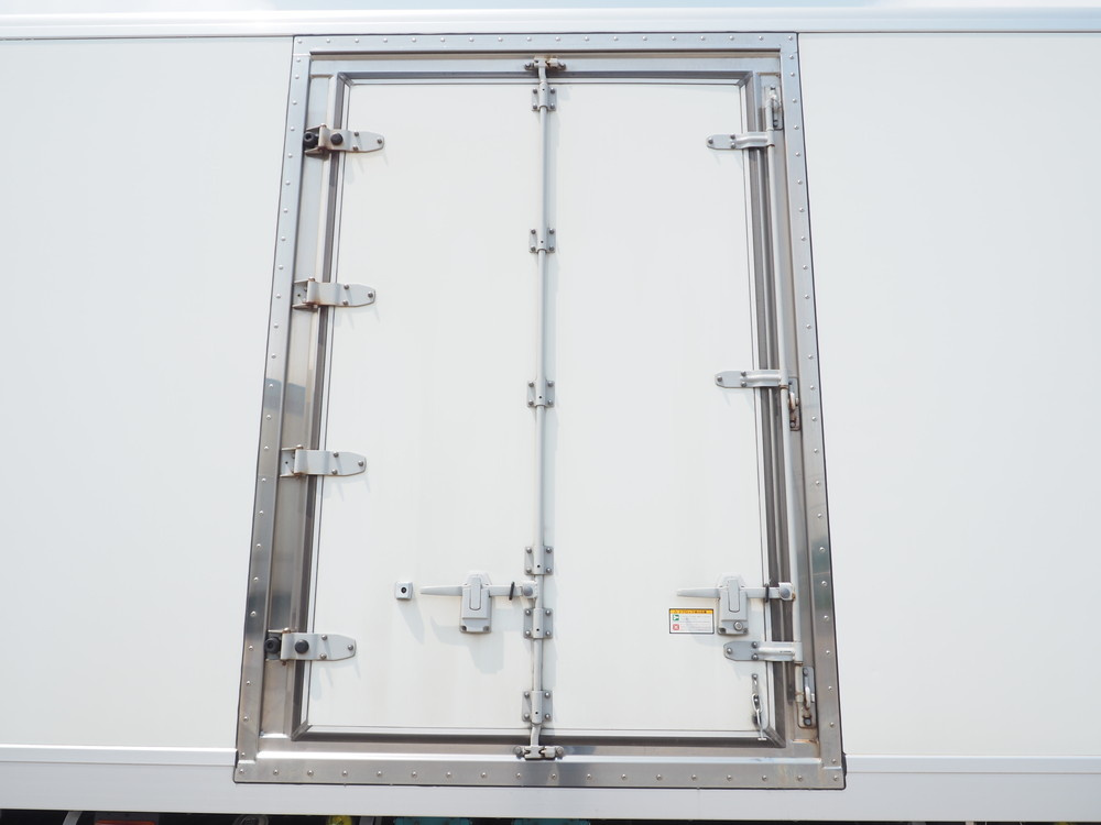 いすゞ ギガ 冷凍バン 大型 2KG-CYY77CY 年式 H30[写真12]