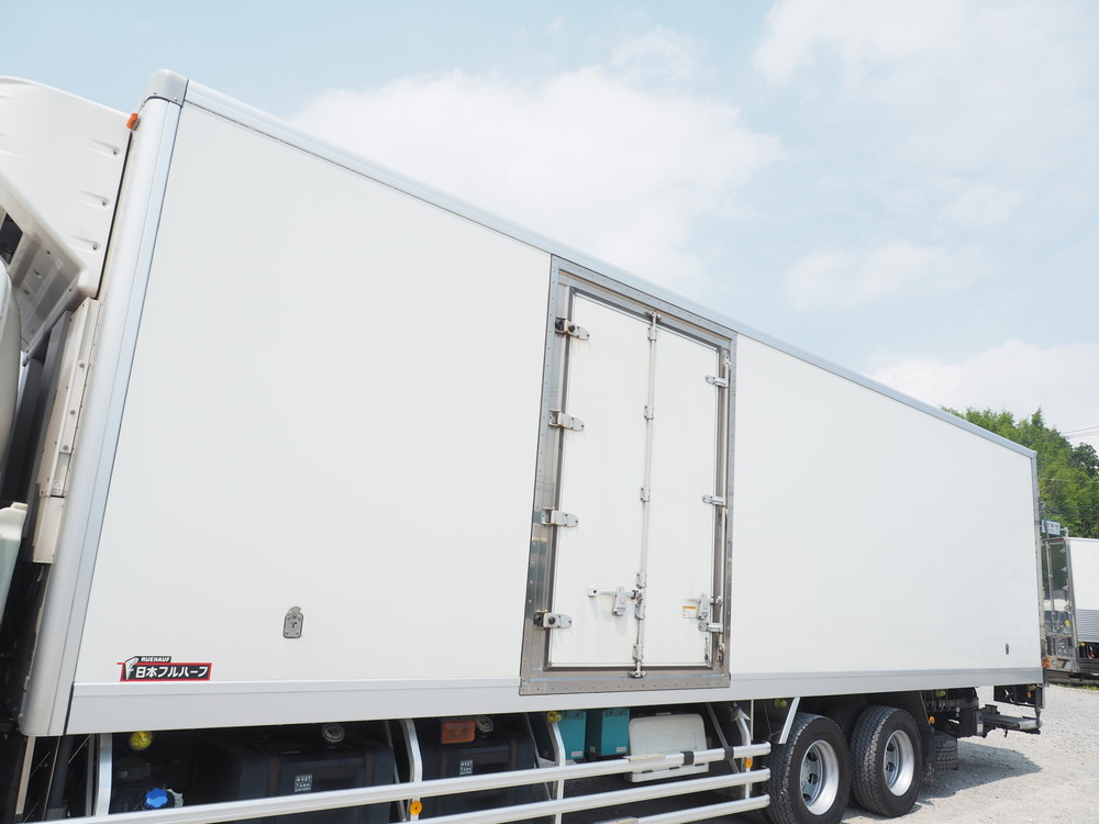 いすゞ ギガ 冷凍バン 大型 2KG-CYY77CY 年式 H30[写真11]