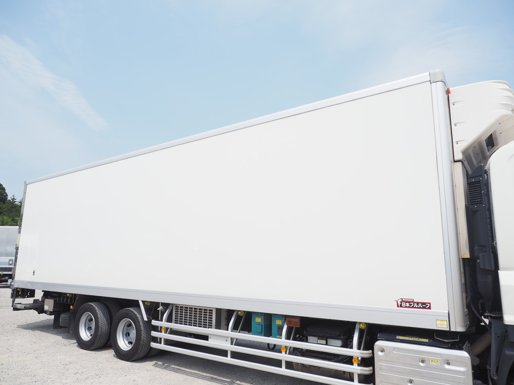 いすゞ ギガ 冷凍バン 大型 2KG-CYY77CY 年式 H30[写真09]