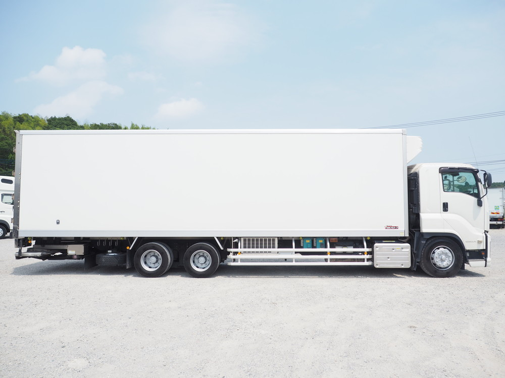 いすゞ ギガ 冷凍バン 大型 2KG-CYY77CY 年式 H30[写真08]