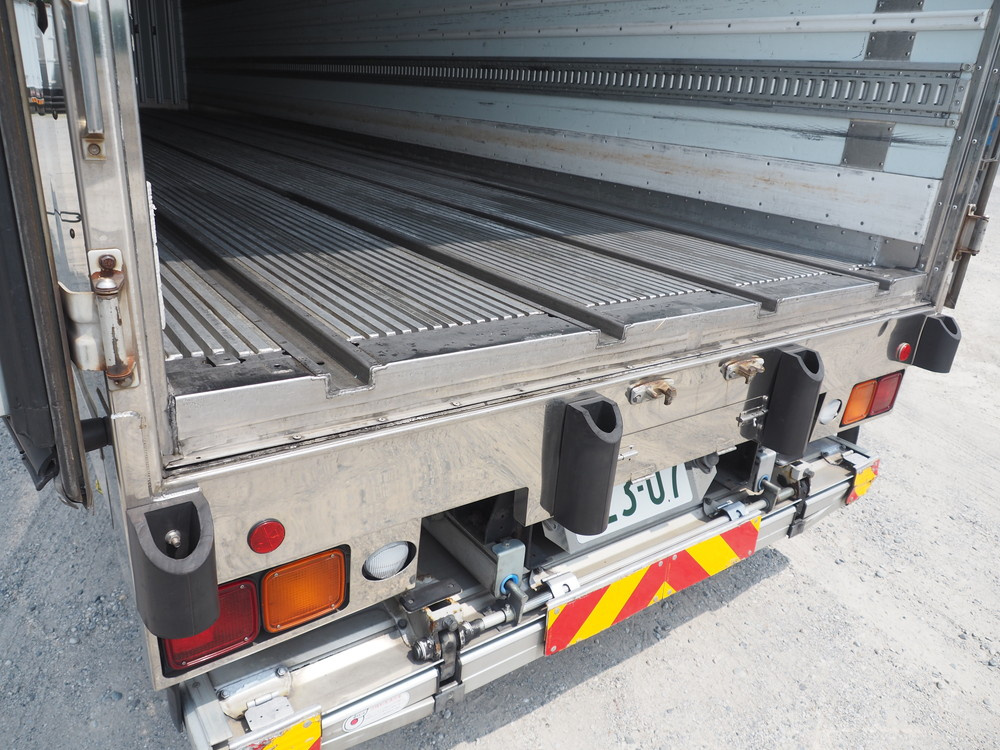 いすゞ ギガ 冷凍バン 大型 2KG-CYY77CY 年式 H30[写真18]