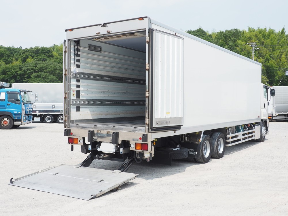 いすゞ ギガ 冷凍バン 大型 2KG-CYY77CY 年式 H30[写真24]