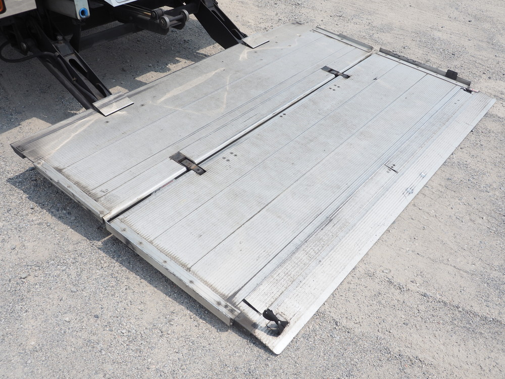 いすゞ ギガ 冷凍バン 大型 2KG-CYY77CY 年式 H30[写真25]