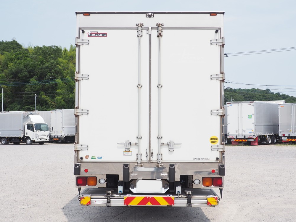 いすゞ ギガ 冷凍バン 大型 2KG-CYY77CY 年式 H30[写真05]