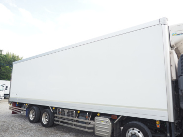 いすゞ ギガ 冷凍バン 大型 QKG-CYJ77AA 年式 H27 [写真10]