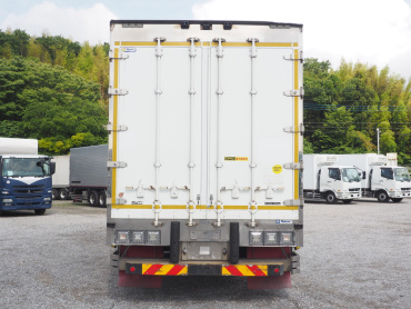 いすゞ ギガ 冷凍バン 大型 QKG-CYJ77AA 年式 H27 [写真05]