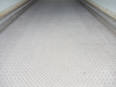 いすゞ フォワード 冷凍バン 中型 TKG-FRR90T2 年式 H26 [写真18]