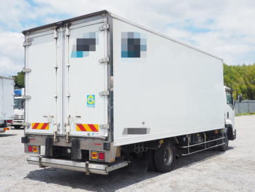 いすゞ フォワード 冷凍バン 中型 TKG-FRR90T2 年式 H26 [写真04]