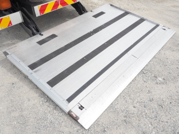 いすゞ ギガ ウイング車 大型 QKG-CYJ77A 年式 H27 [写真27]