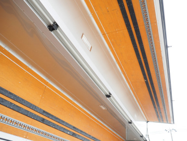 いすゞ ギガ ウイング車 大型 QKG-CYJ77A 年式 H27 [写真20]