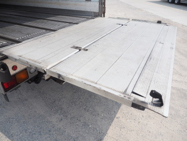 いすゞ ギガ 冷凍バン 大型 2KG-CYY77CY 年式 H30 [写真26]