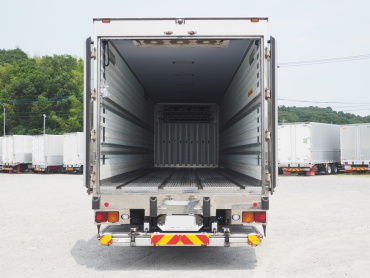 いすゞ ギガ 冷凍バン 大型 2KG-CYY77CY 年式 H30 [写真17]