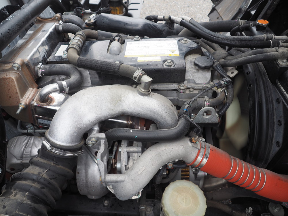 いすゞ フォワード 冷凍バン 中型 2RG-FRR90T2 年式 R1[写真31]