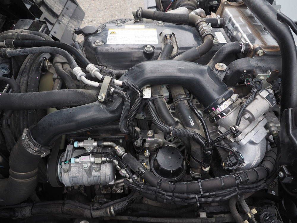いすゞ フォワード 冷凍バン 中型 2RG-FRR90T2 年式 R1[写真30]