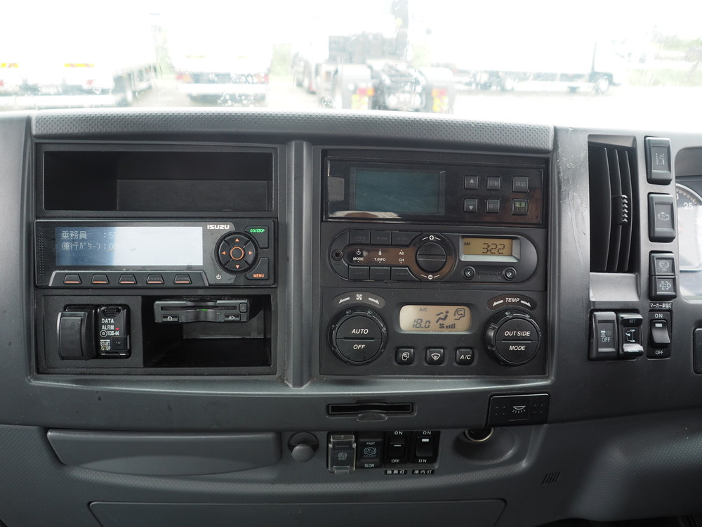 いすゞ フォワード 冷凍バン 中型 2RG-FRR90T2 年式 R1[写真21]