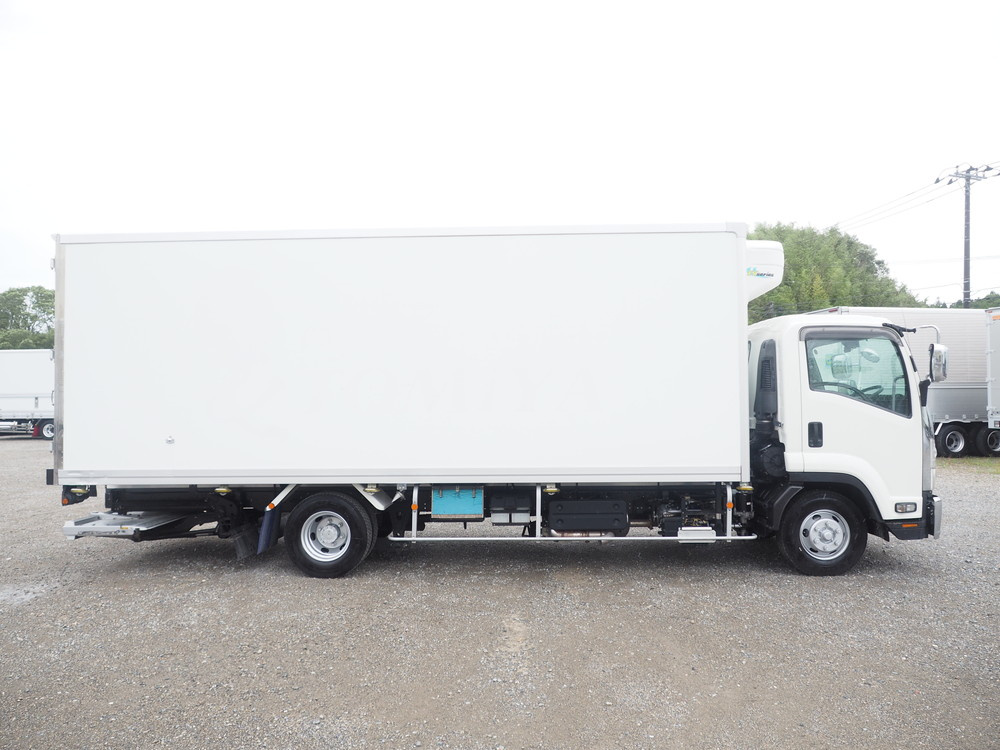 いすゞ フォワード 冷凍バン 中型 2RG-FRR90T2 年式 R1[写真09]