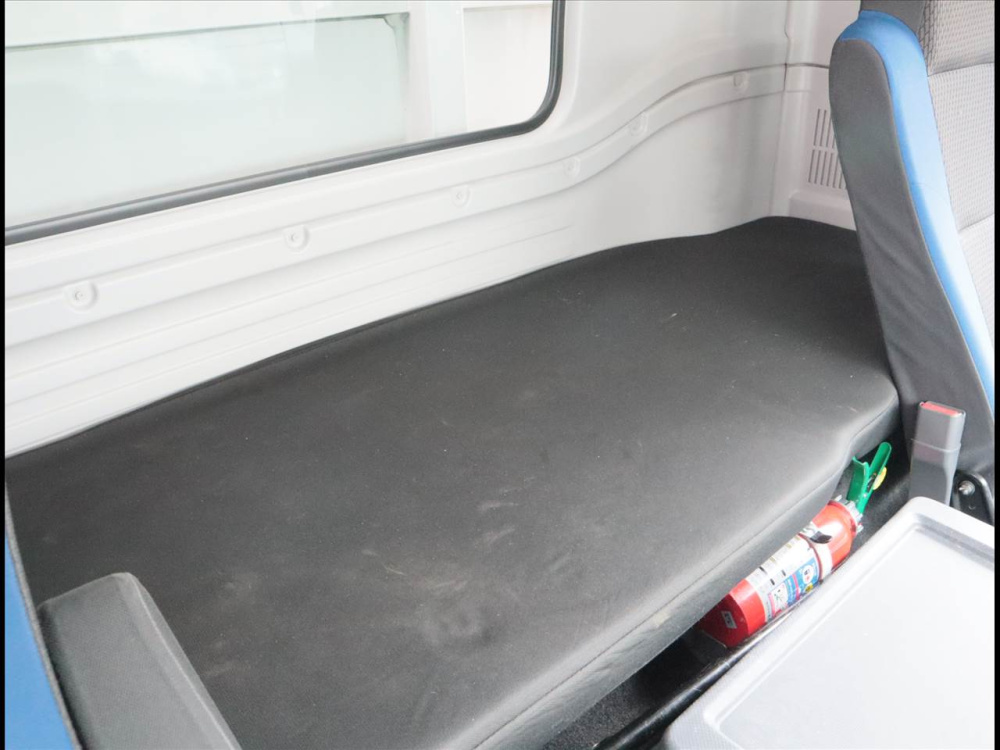 いすゞ ギガ ウイング車 大型 2PG-CYJ77C 年式 R2[写真11]