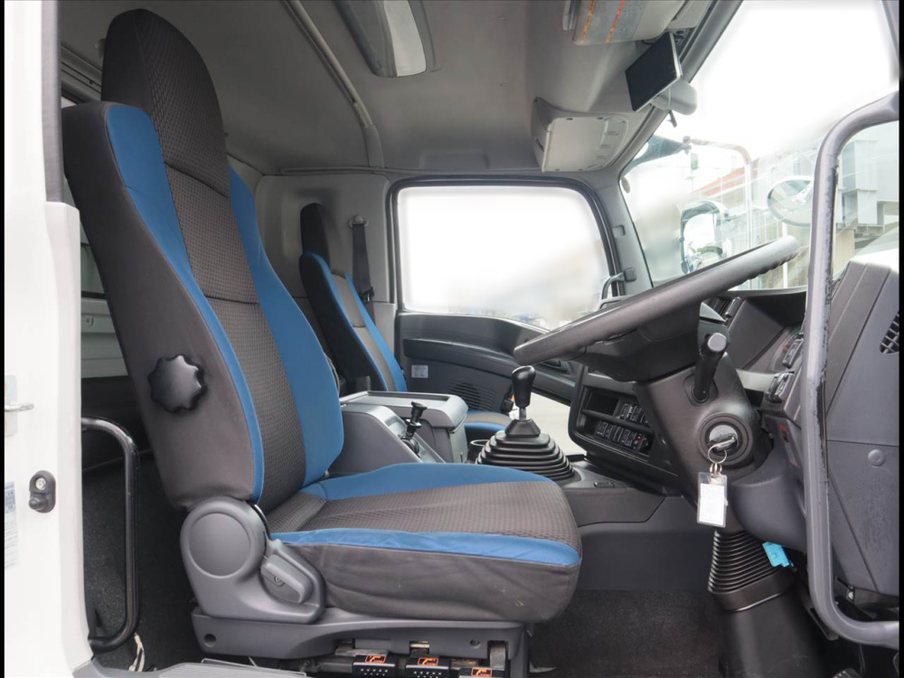 いすゞ ギガ ウイング車 大型 2PG-CYJ77C 年式 R2[写真12]