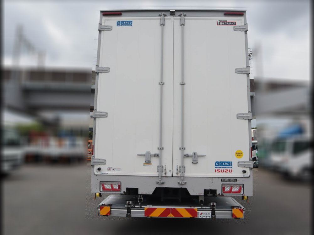 いすゞ ギガ ウイング車 大型 2PG-CYJ77C 年式 R2[写真04]