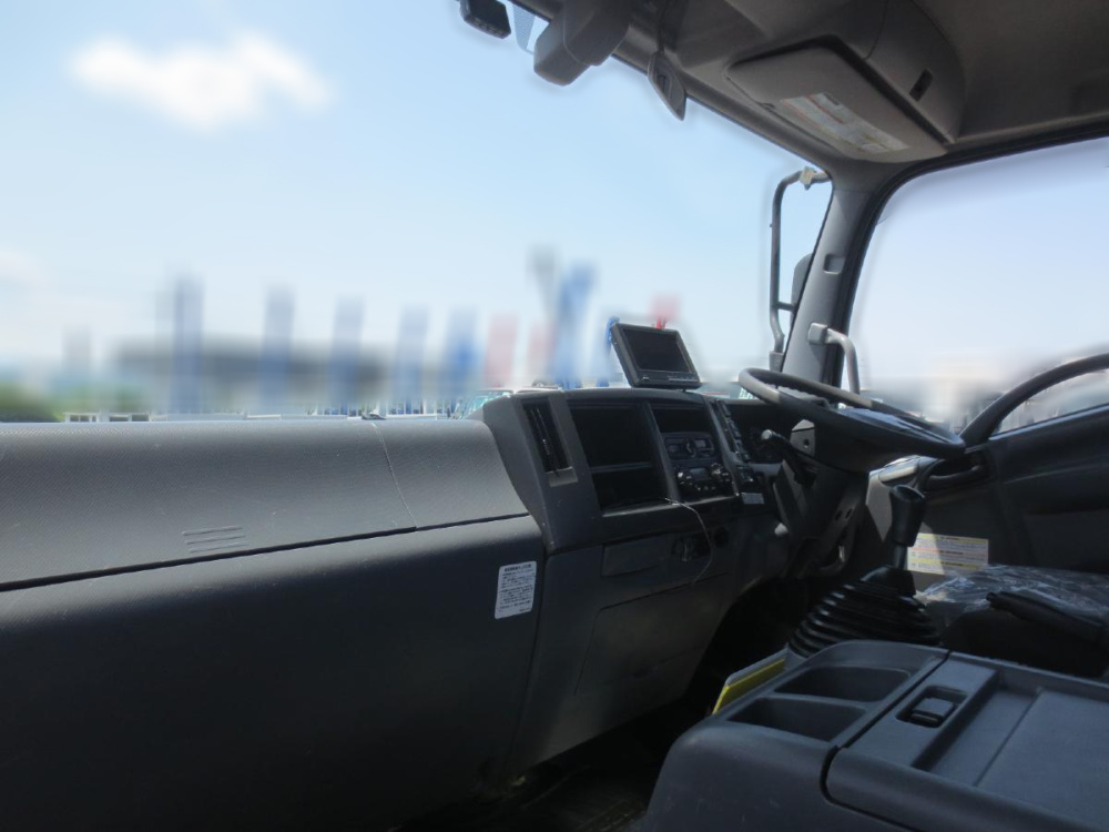 いすゞ フォワード 平ボディ 中型 2RG-FRR90T2 年式 H30[写真11]