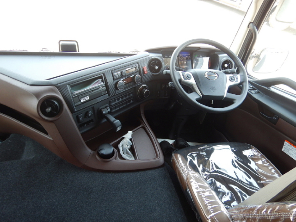 日野 プロフィア ウイング車 大型 2DG-FW1AHC 年式 R6[写真10]