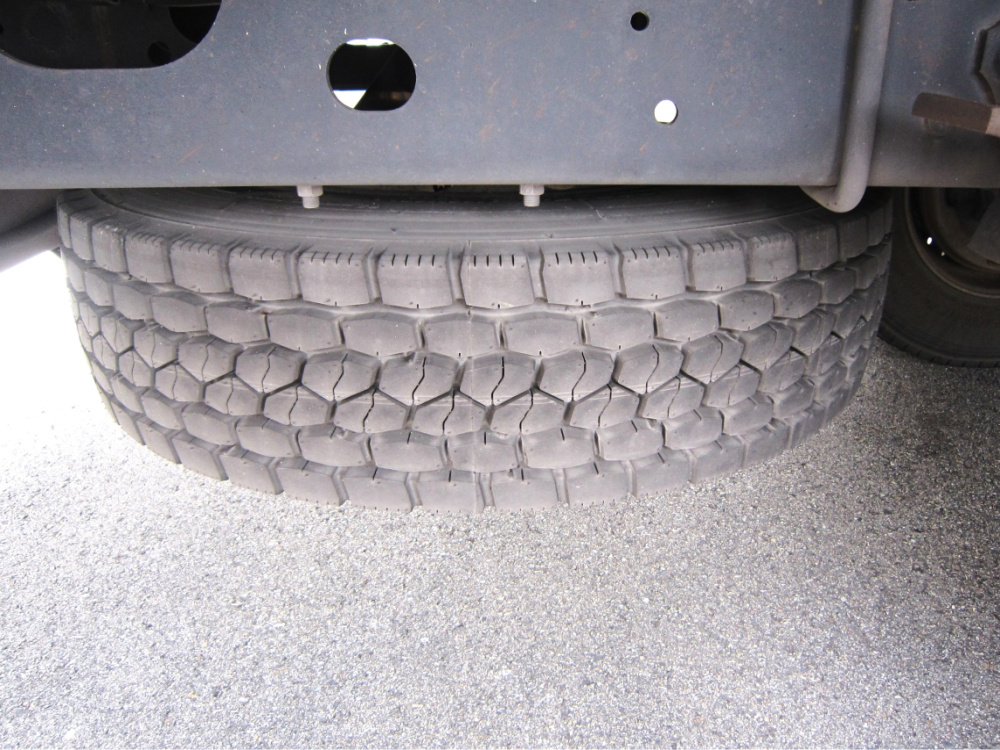 いすゞ フォワード バン車 中型 TKG-FRR90S2 年式 H28[写真15]