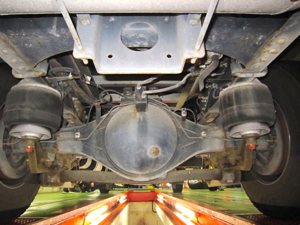 いすゞ フォワード バン車 中型 TKG-FRR90S2 年式 H28[写真16]