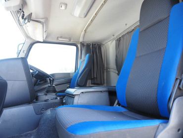 いすゞ ギガ ウイング車 大型 QPG-CYJ77B 年式 H28[写真25]