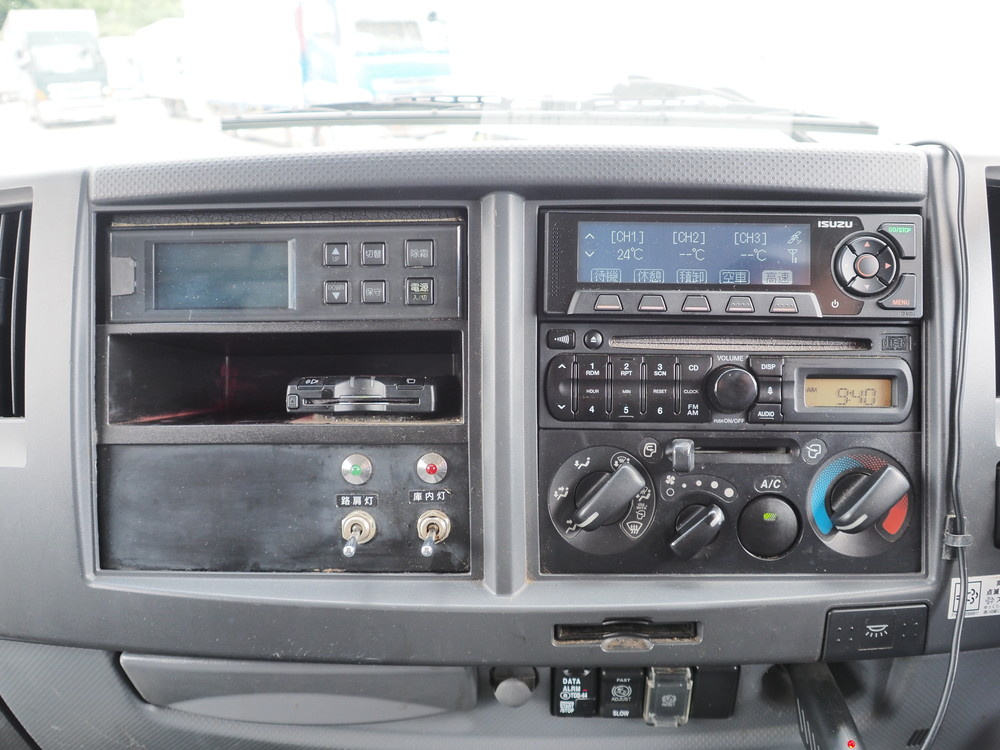 いすゞ フォワード 冷凍バン 中型 TKG-FRR90S2 年式 H25[写真21]