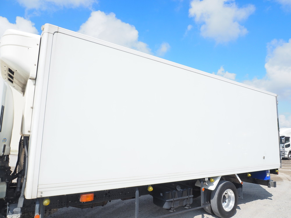 いすゞ フォワード 冷凍バン 中型 TKG-FRR90S2 年式 H25[写真11]