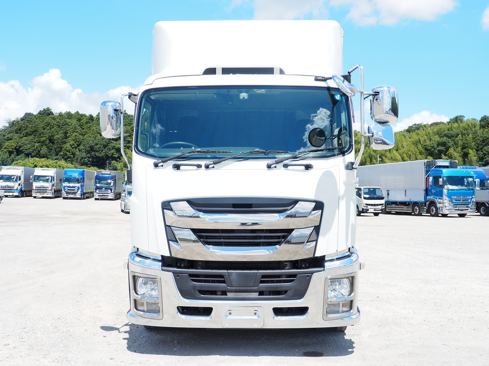 いすゞ ギガ ウイング車 大型 QPG-CYJ77B 年式 H28[写真03]