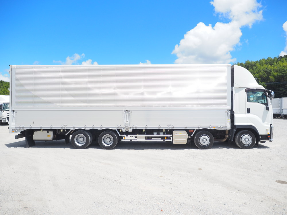 いすゞ ギガ ウイング車 大型 QPG-CYJ77B 年式 H28[写真08]