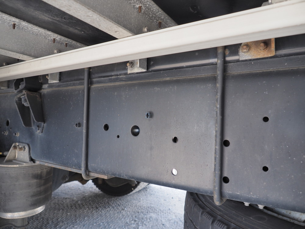 いすゞ ギガ ウイング車 大型 QPG-CYJ77B 年式 H28[写真36]