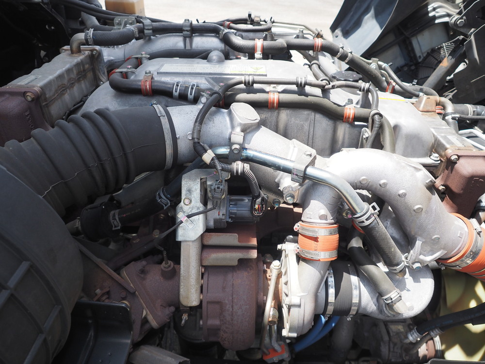 いすゞ ギガ ウイング車 大型 QPG-CYJ77B 年式 H28[写真39]