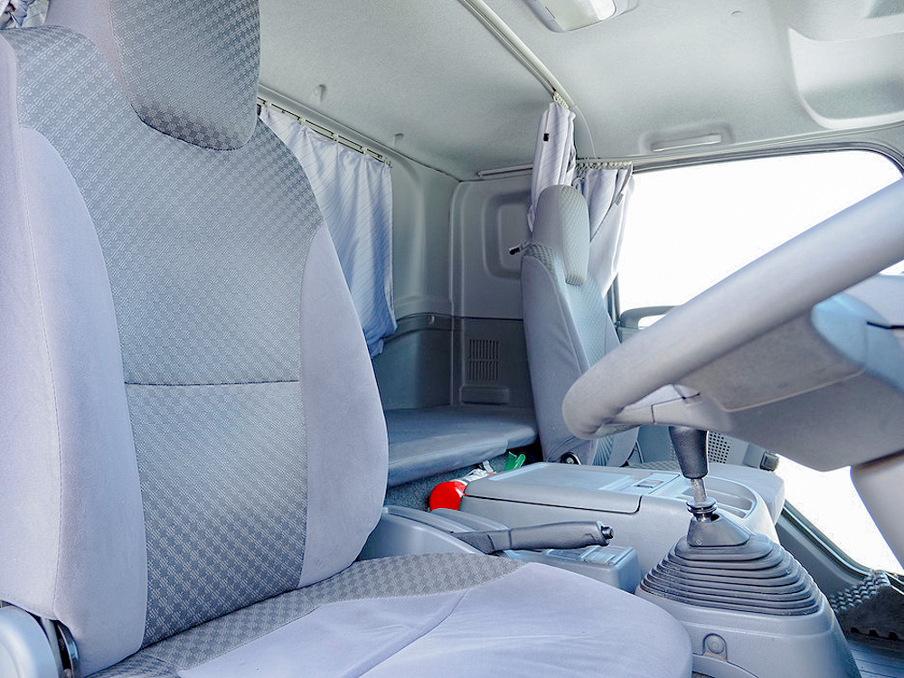 いすゞ フォワード ウイング車 中型 2RG-FRR90T2 年式 H30[写真26]