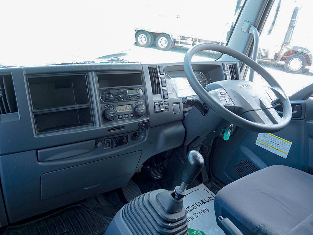 いすゞ フォワード ウイング車 中型 2RG-FRR90T2 年式 H30[写真28]