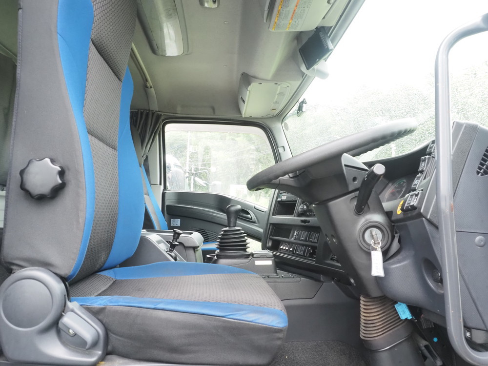 いすゞ ギガ 冷凍バン 大型 2KG-CYY77CY 年式 H30[写真28]