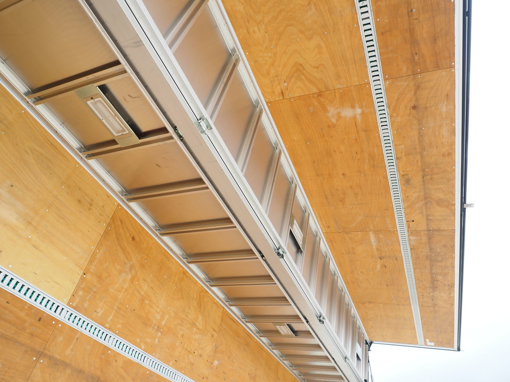 いすゞ ギガ ウイング車 大型 2PG-CYJ77C 年式 R1[写真21]