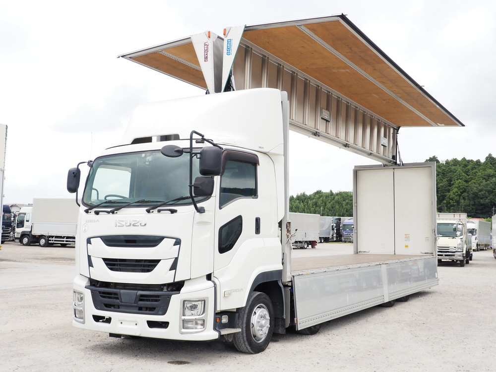 いすゞ ギガ ウイング車 大型 2PG-CYJ77C 年式 R1[写真03]