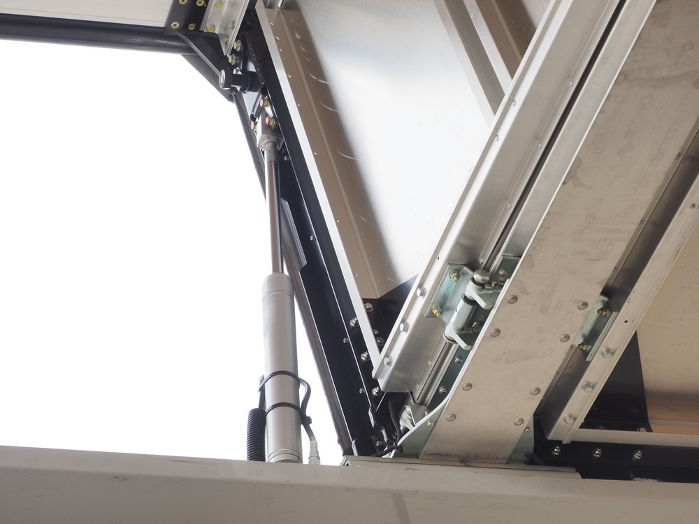 いすゞ ギガ ウイング車 大型 2PG-CYJ77C 年式 R1[写真13]