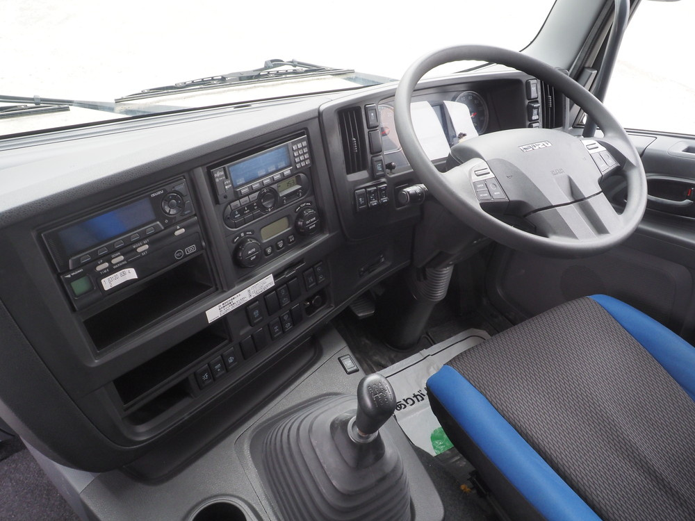 いすゞ ギガ ウイング車 大型 2PG-CYJ77C 年式 R1[写真30]