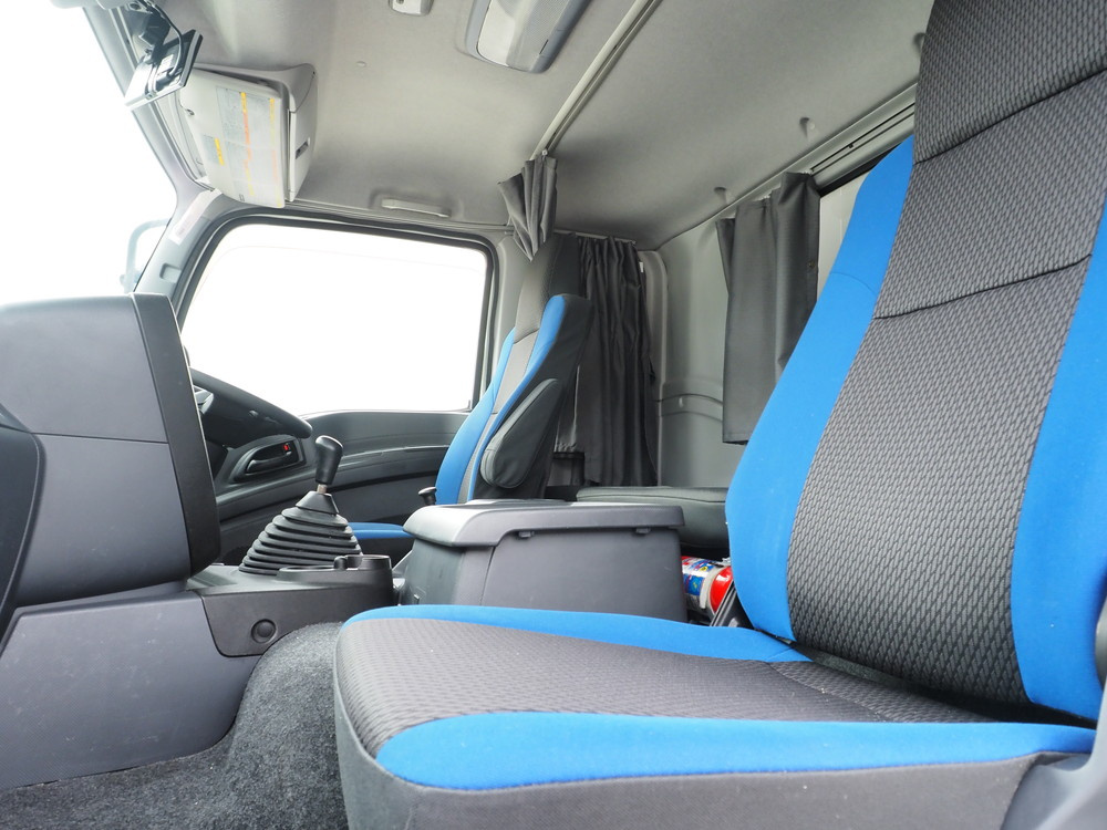 いすゞ ギガ ウイング車 大型 2PG-CYJ77C 年式 R1[写真36]